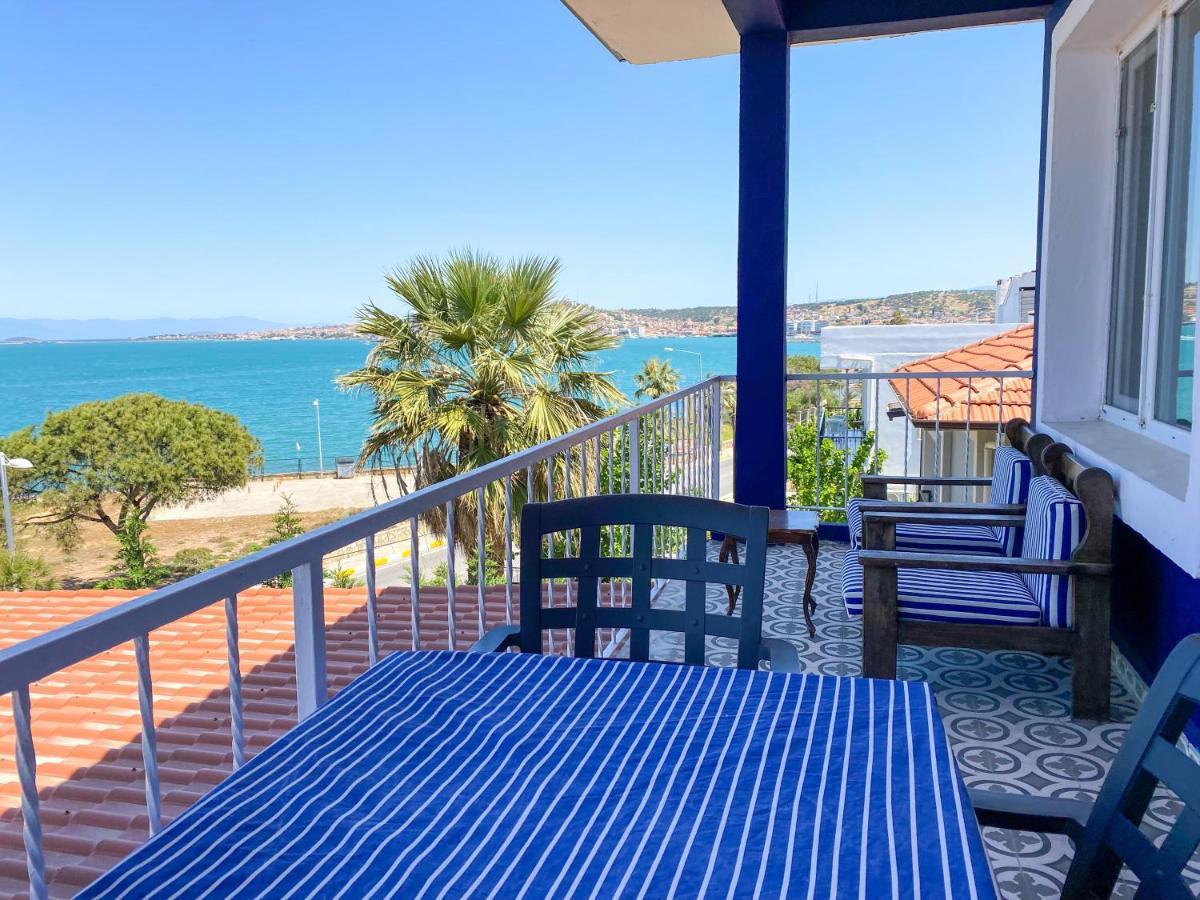 Lacivert Hotel Ayvalik Exterior photo