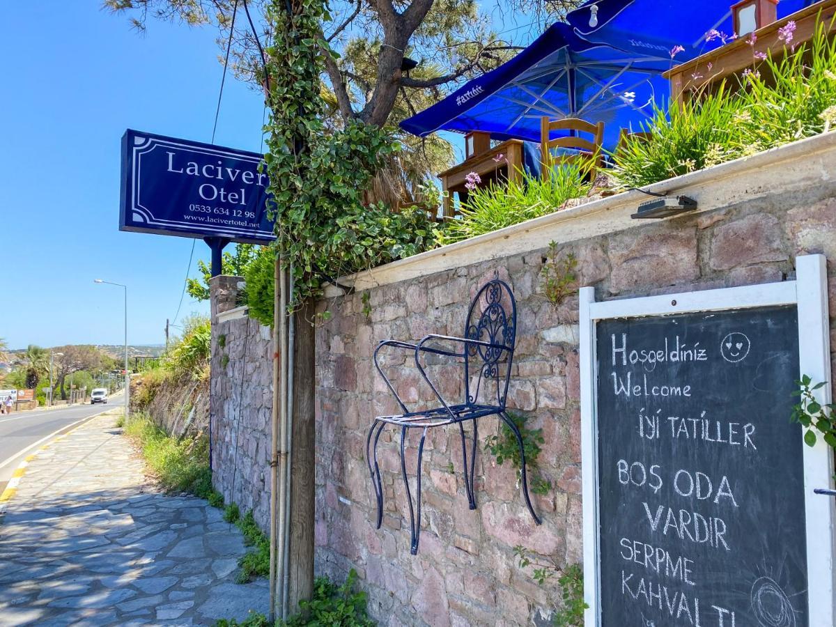Lacivert Hotel Ayvalik Exterior photo