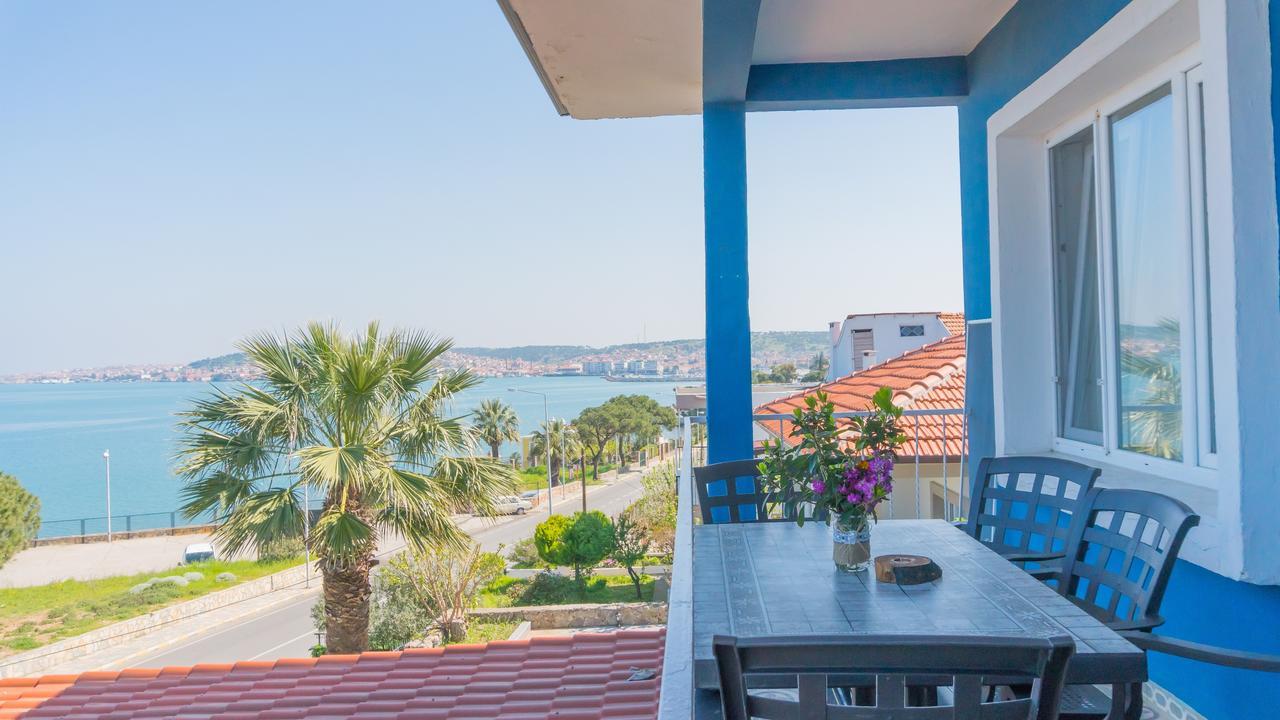 Lacivert Hotel Ayvalik Exterior photo