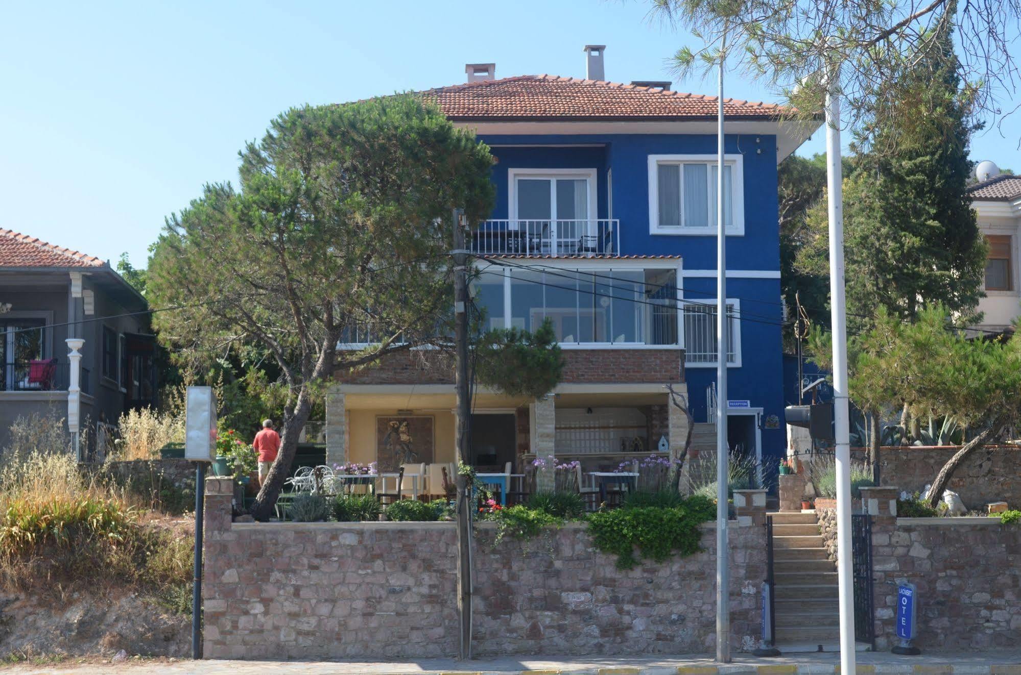 Lacivert Hotel Ayvalik Exterior photo