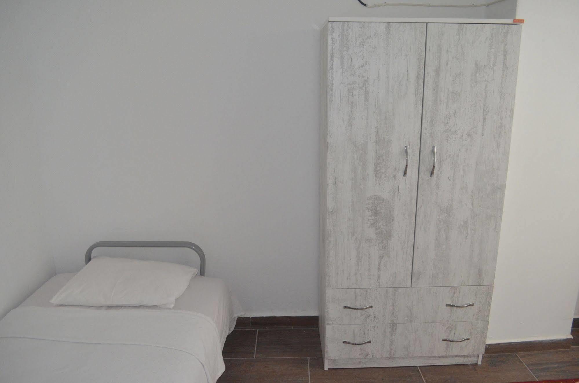 Lacivert Hotel Ayvalik Exterior photo