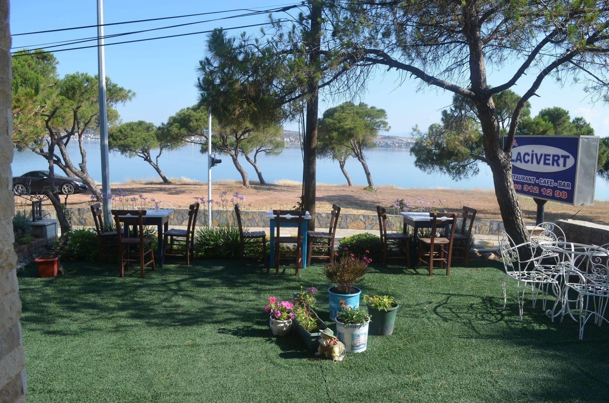 Lacivert Hotel Ayvalik Exterior photo